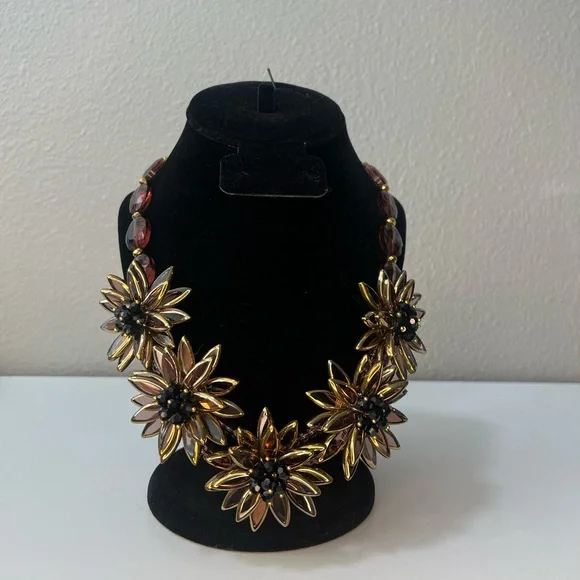 Vintage Joan Rivers Cluster Floral Bib Necklace - Picture 1 of 7